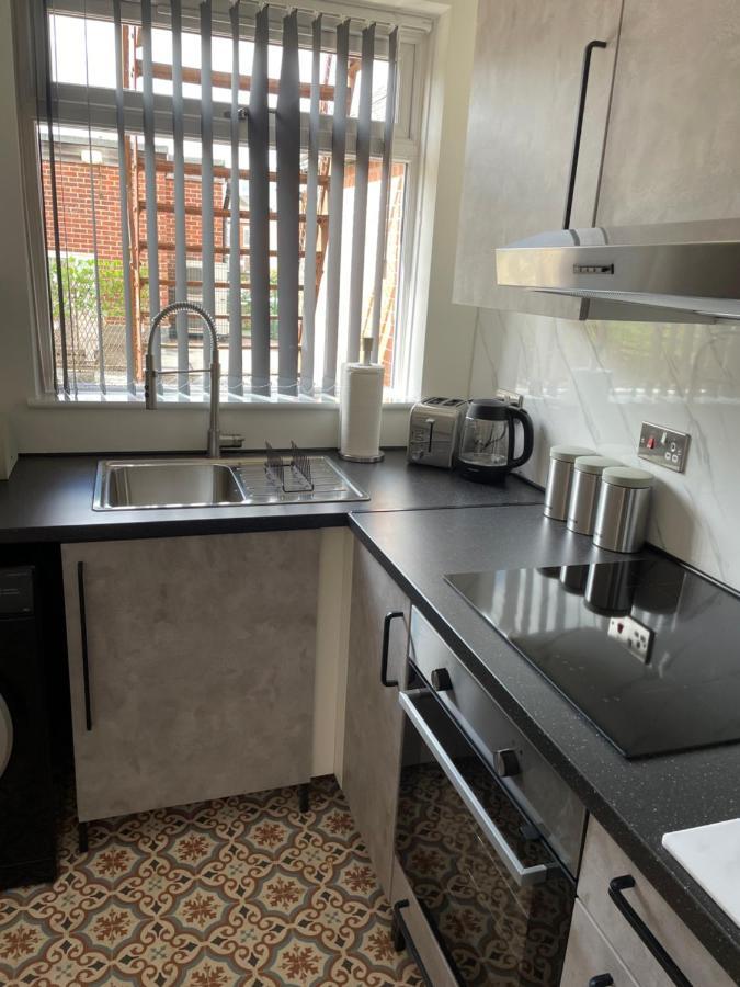 Lovely 2 Bed Apartment, Arnold Town Centre. Nottingham Exterior foto