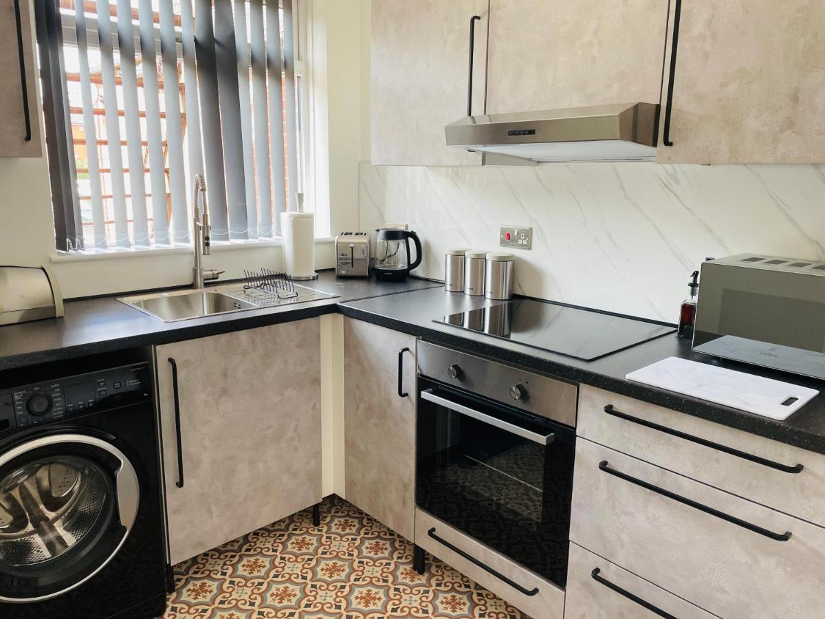 Lovely 2 Bed Apartment, Arnold Town Centre. Nottingham Exterior foto