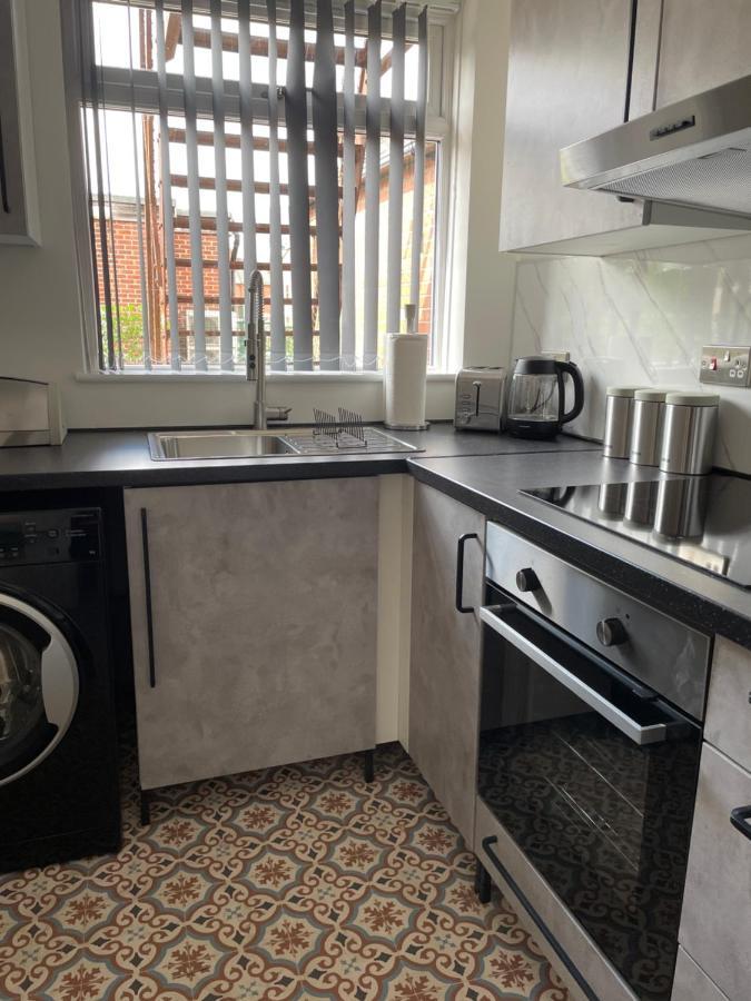 Lovely 2 Bed Apartment, Arnold Town Centre. Nottingham Exterior foto